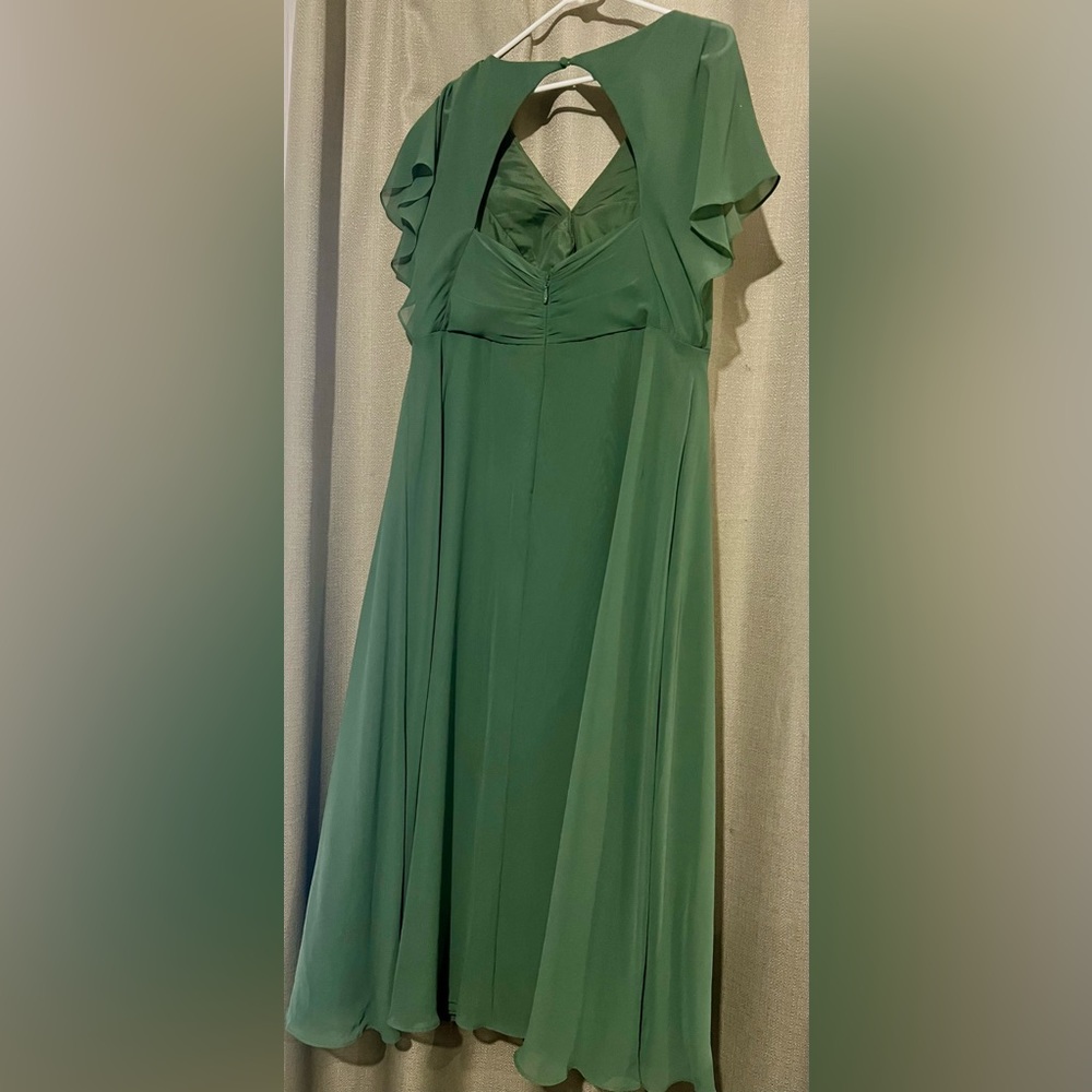 Azazie dress green A18 used one